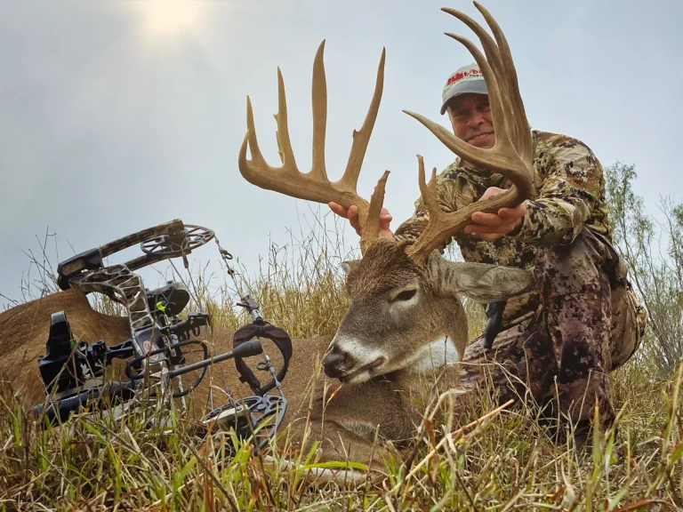 trophy whitetail deer hunting in southwest texas